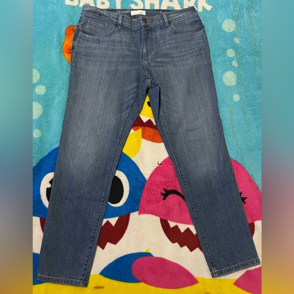 Loft Ann Taylor Relaxed Skinny Jeans 31P​​